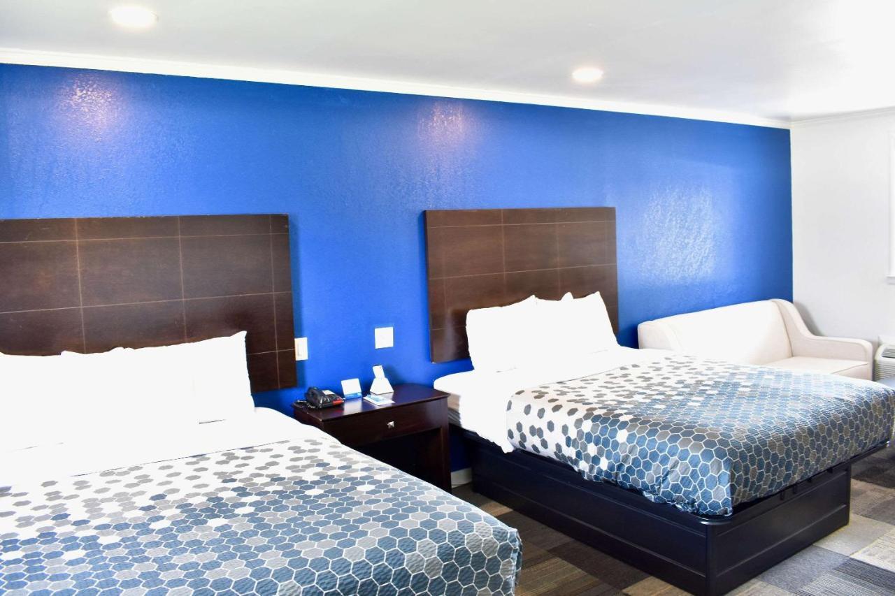 Rodeway Inn Swainsboro Extérieur photo