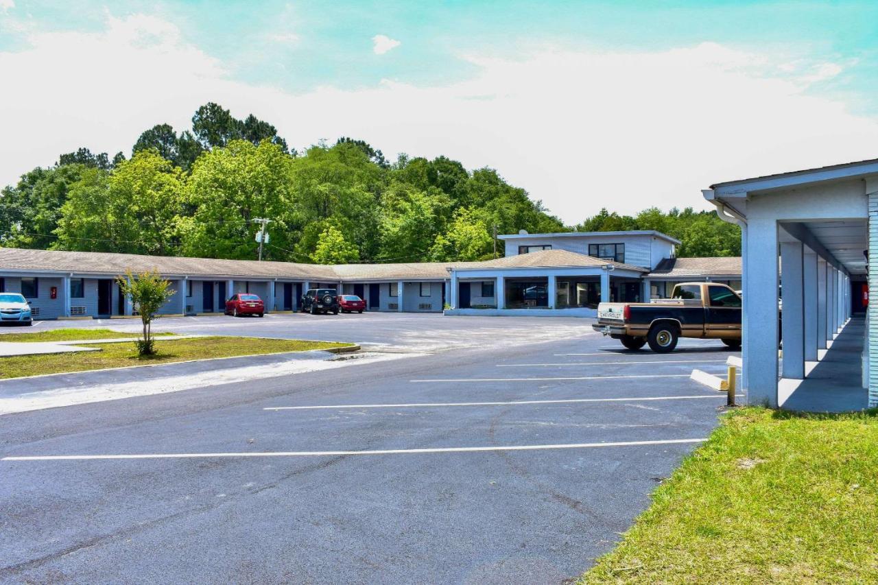 Rodeway Inn Swainsboro Extérieur photo
