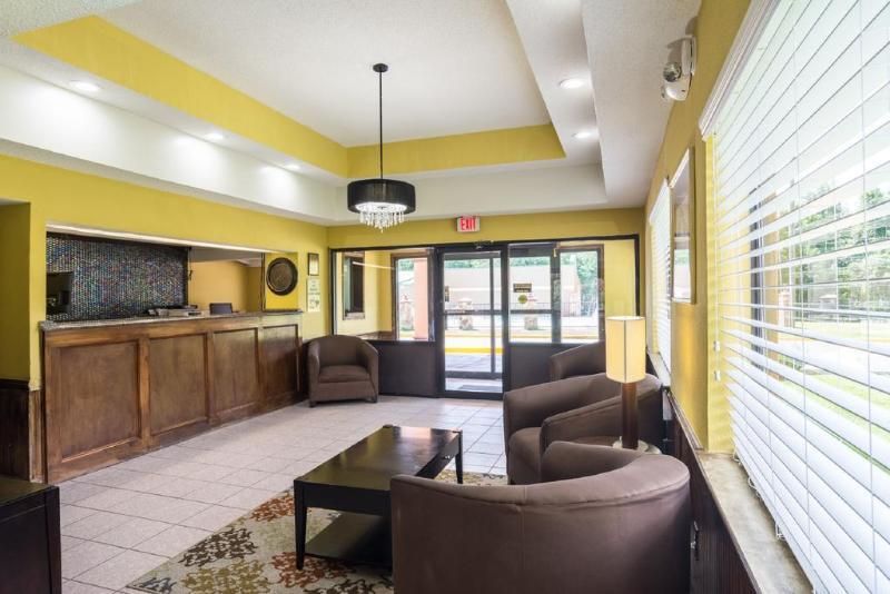 Rodeway Inn Swainsboro Extérieur photo