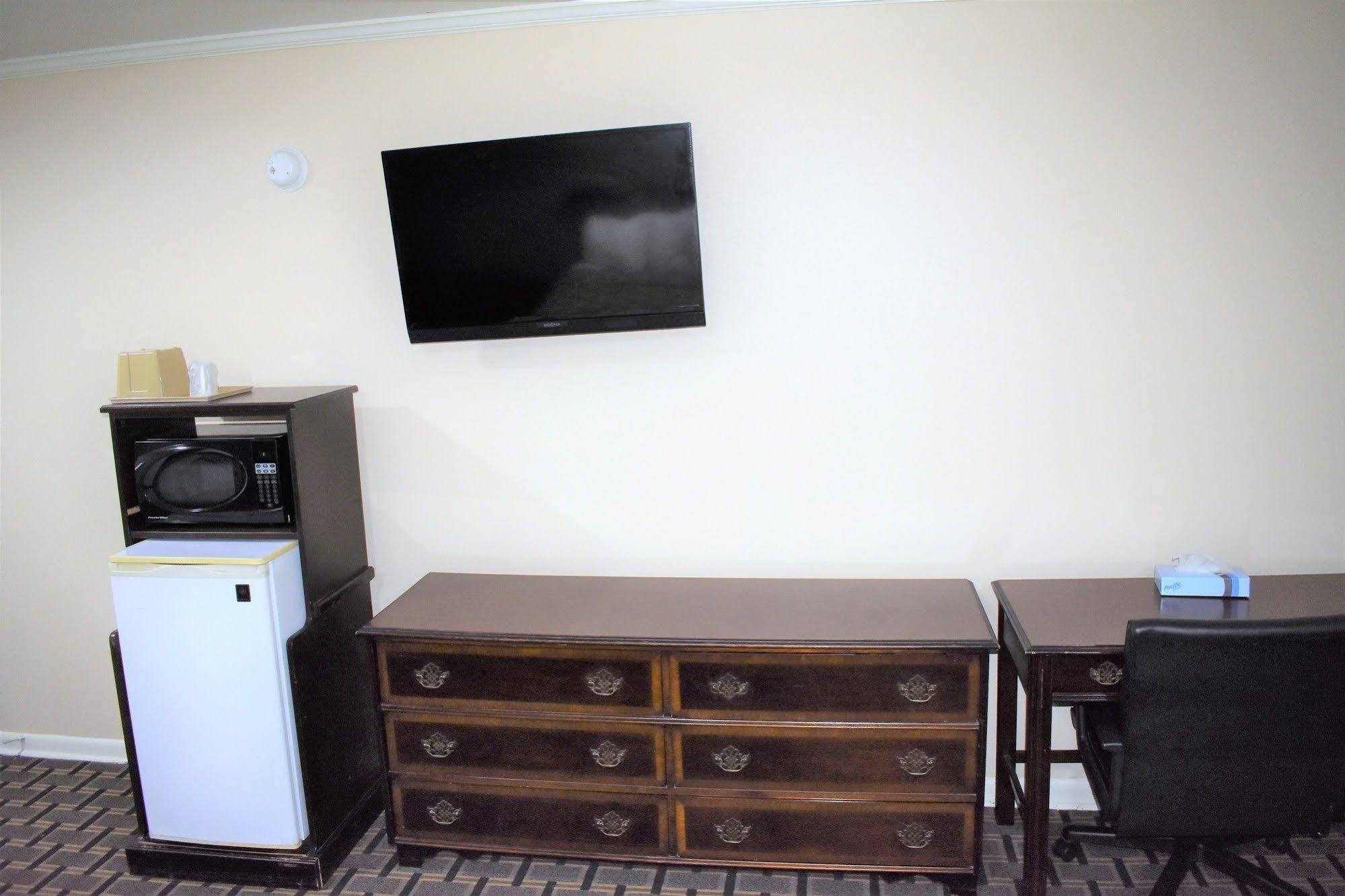 Rodeway Inn Swainsboro Extérieur photo