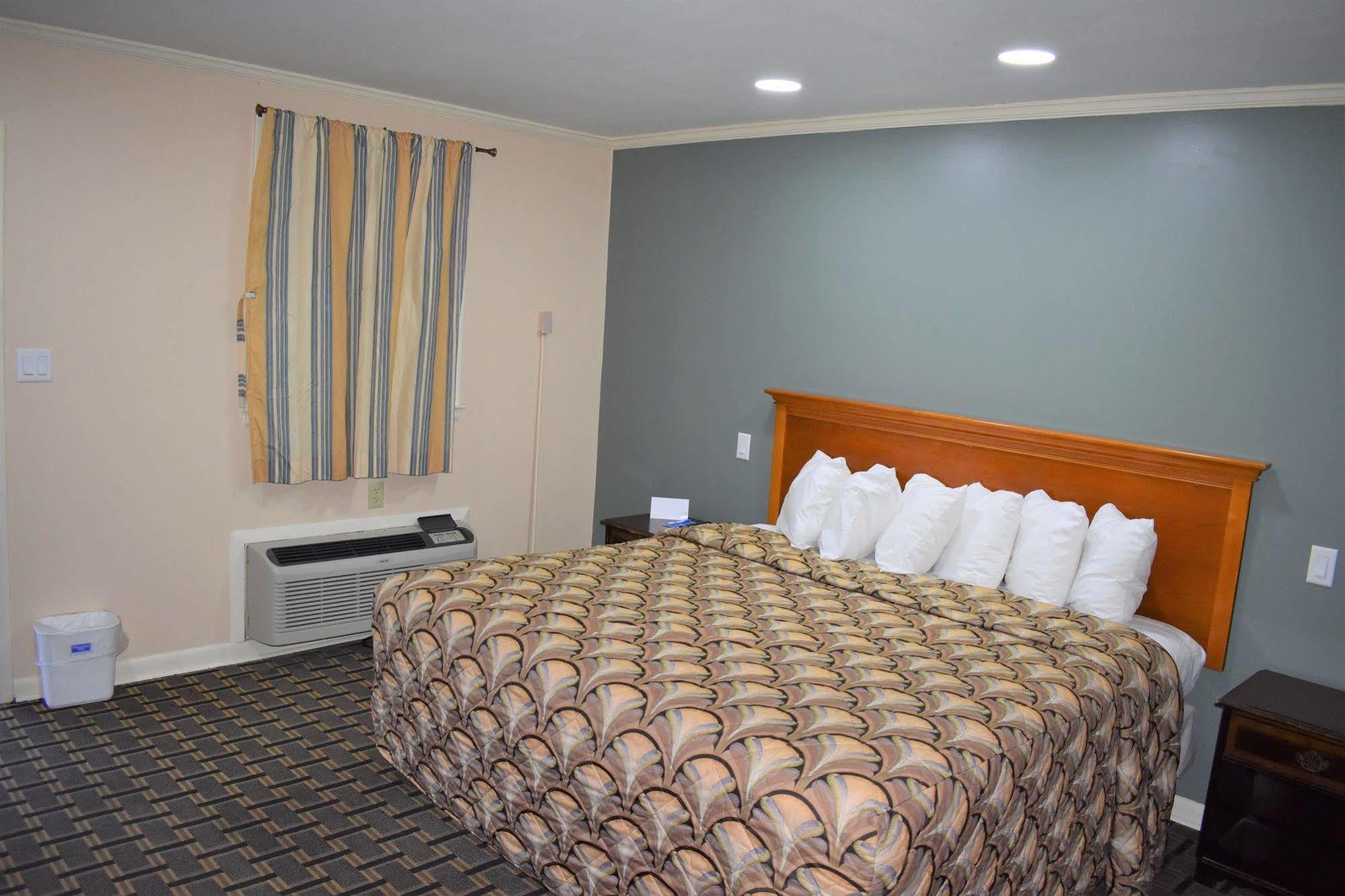 Rodeway Inn Swainsboro Extérieur photo