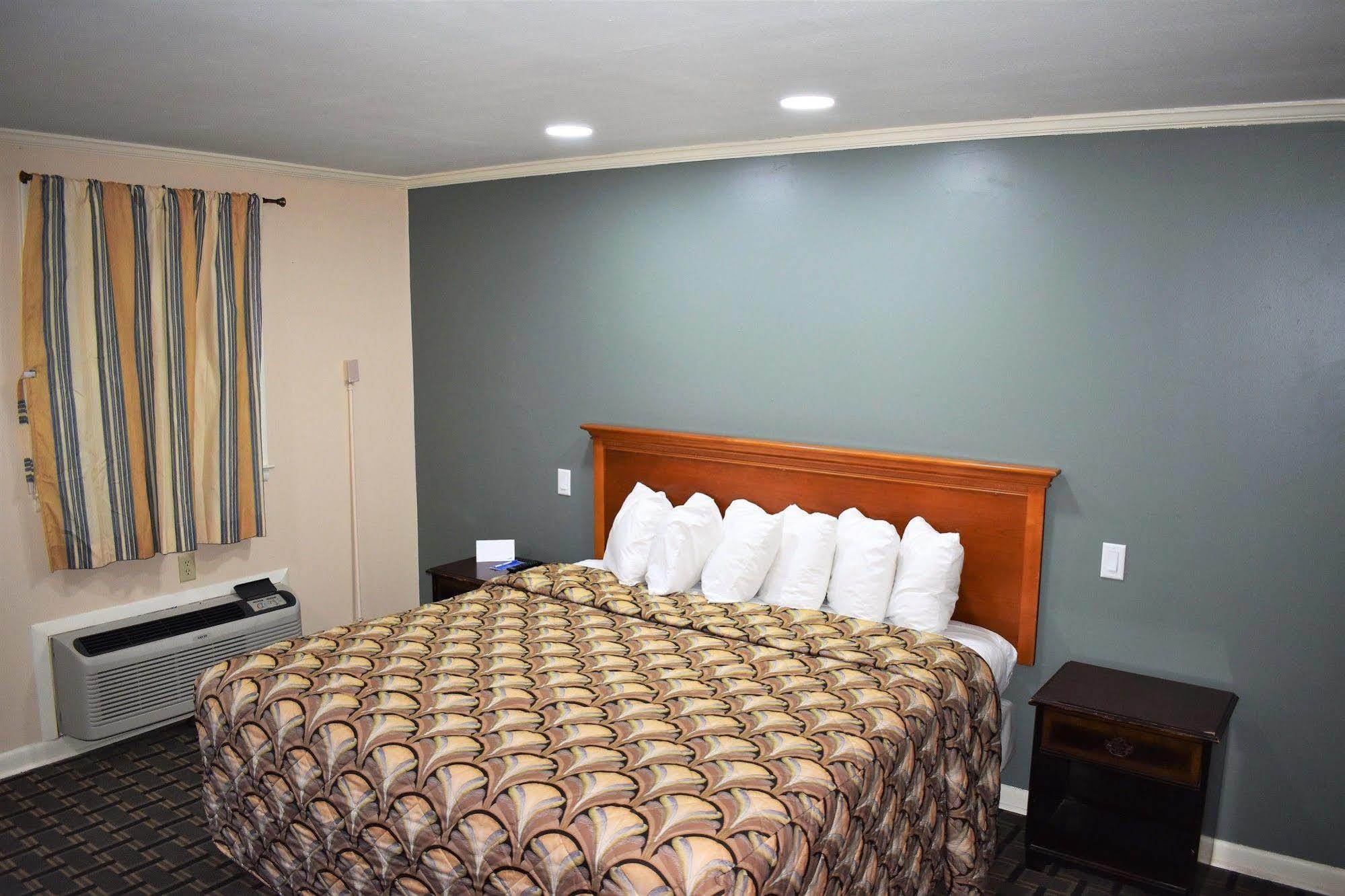 Rodeway Inn Swainsboro Extérieur photo