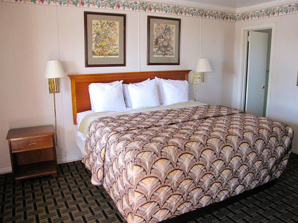 Rodeway Inn Swainsboro Extérieur photo