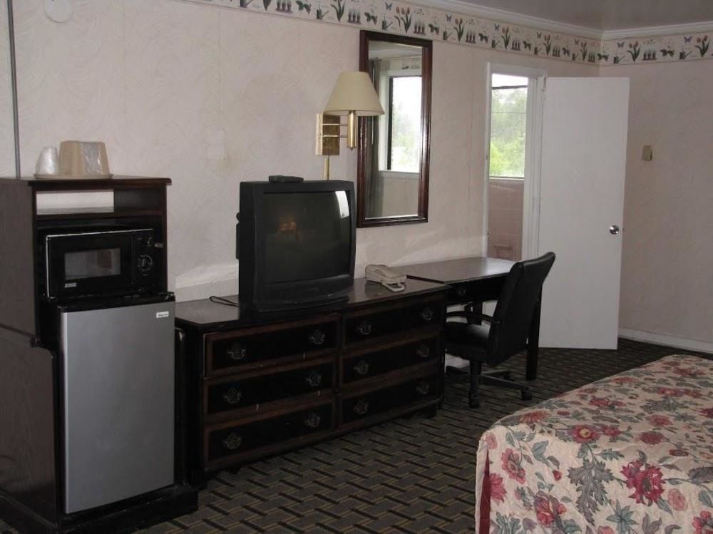 Rodeway Inn Swainsboro Extérieur photo