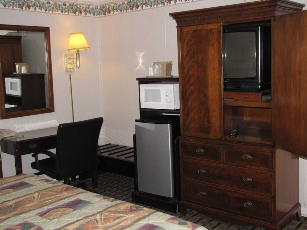 Rodeway Inn Swainsboro Extérieur photo