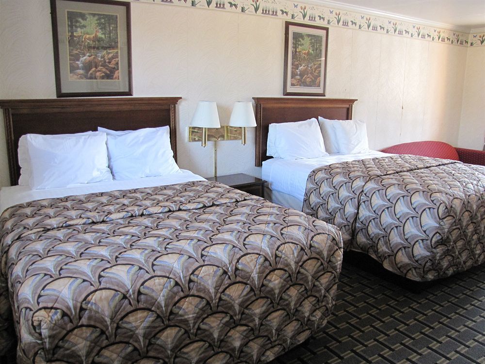 Rodeway Inn Swainsboro Extérieur photo